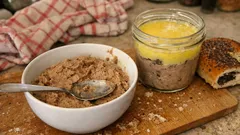 Domácí kuřecí játrová paštika se sherry: krémová a krásně roztíratelná