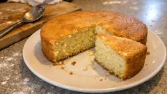 Nadýchaný piškotový korpus na dort: jednoduchý postup, který drží tvar