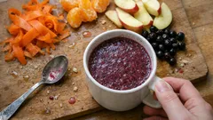 Podzimní doušek: smoothie z arónie, mrkve a mandarinky bez přidaného cukru