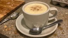 Domácí vaječný koňak se Salkem: krémový, hladký a bez zrníček