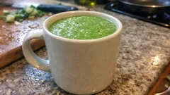 Jarní zelené smoothie se špenátem a zázvorem: hotové za pár minut