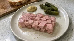 Šunka v aspiku krok za krokem: čirý vývar, pevné plátky a skvělá chuť