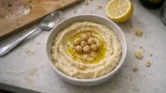 Domácí hummus krok za krokem: krémový a jemný i bez speciálních surovin